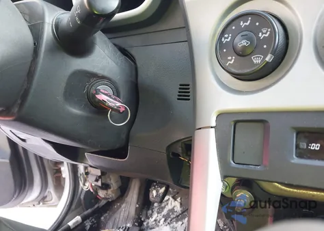 2010 Toyota Matrix из США, поврежденный, VIN 2T1KU4EE2AC268936